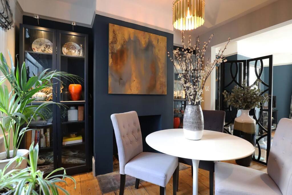 Stylish Townhouse 15 Mins To Laines & Seafront Villa Brighton Exterior photo