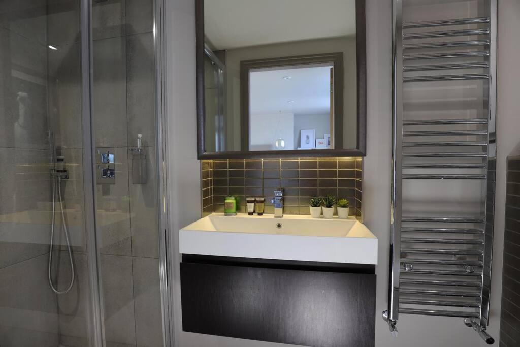Stylish Townhouse 15 Mins To Laines & Seafront Villa Brighton Exterior photo